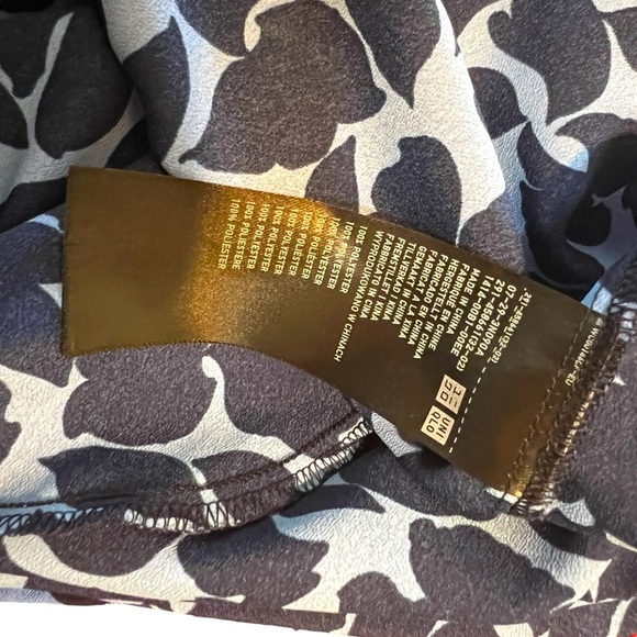 Uniqlo Sleeveless Dress - Picture 5 of 6